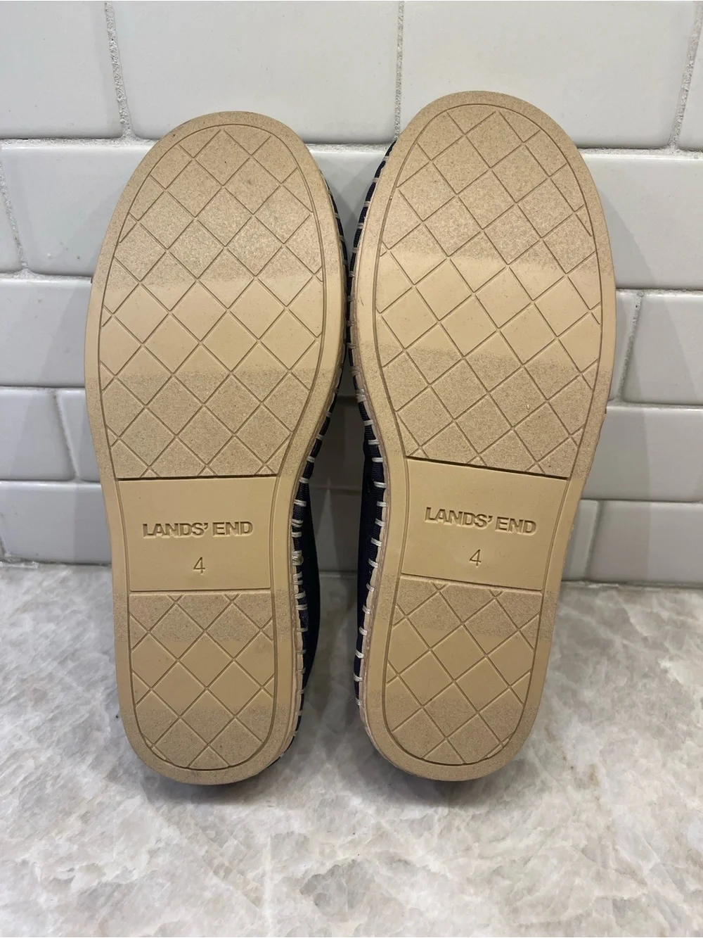 New Kids Lands End Water Shoes Size 4